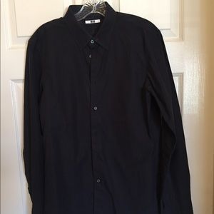 Black Uniqlo button down dress shirt. Size s